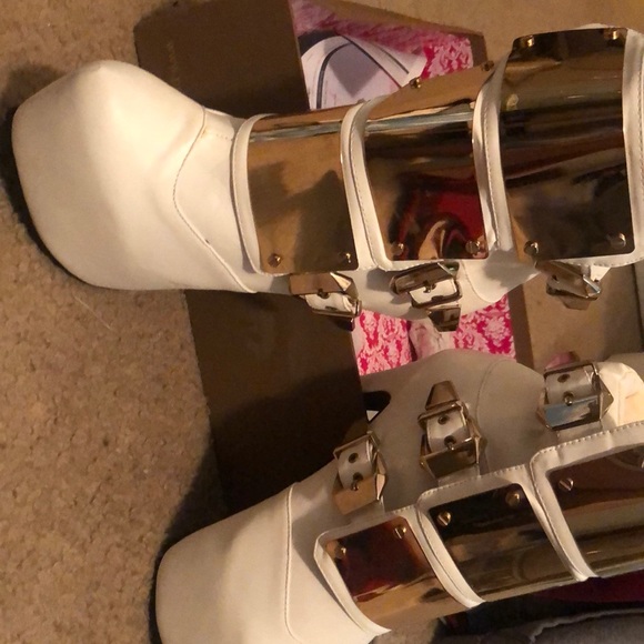White privileged dragonar platform boots - Picture 1 of 8